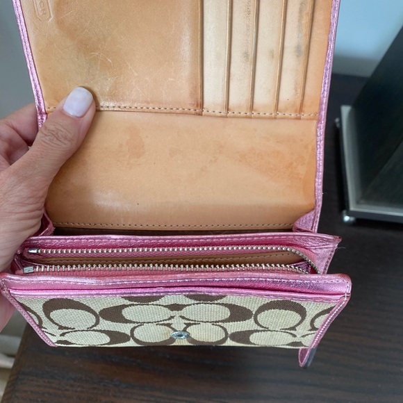 Vintage coach wallet - Picture 3 of 3